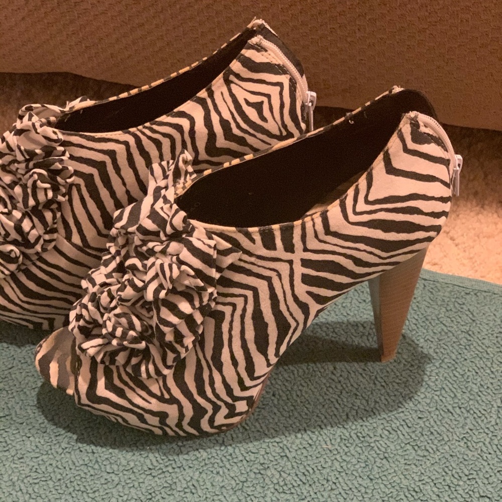 Zebra peep toe heels